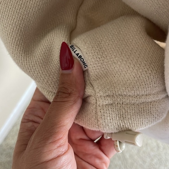 Billabong - Born on The Beach Sweatshirt - Picture 9 of 10